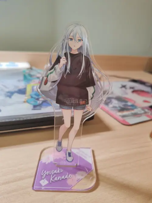 感谢樱花妹出物～感谢挖煤姬提供代切平台。我看到好价立牌就这样光速吻上去，请大家多多支持亚克力制品谢谢喵