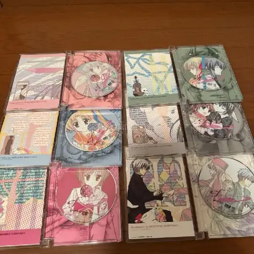 终于在挖煤姬蹲到ef悠久之翼中古DVD，卖家实拍品相如实。平台代拍流程顺畅，入库查验细致。仓库打包扎实，碟盒完好无挤压。历经二十余天顺利签收，全套碟片、腰封、特典齐全。能淘到国内稀缺的日版初回碟，整体收藏购物体验满意。