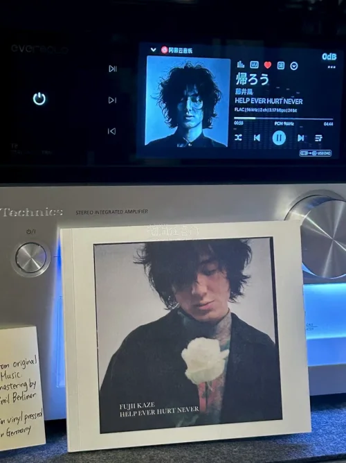 第一次使用用挖煤姬海淘到藤井风初版限定的CD套装，物流很顺畅到手全新无损，没有任何小插曲，这趟海淘体验超省心。藤井风初版限定的小册子太美丽…