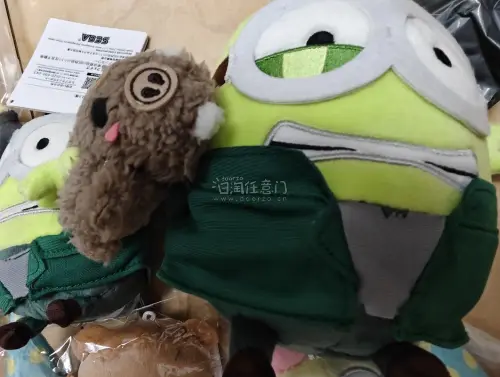 这次用挖煤姬海淘小黄人毛绒体验特别棒，挑选的多款世嘉景品品相都很完好，吊牌齐全没有污渍瑕疵。下单操作简单，打包很细心，分件包裹防护到位，走竹蜻蜓线路物流时效稳定，清关顺畅速度比预想快，海淘日淘玩偶省心又靠谱，后续还会继续下单。