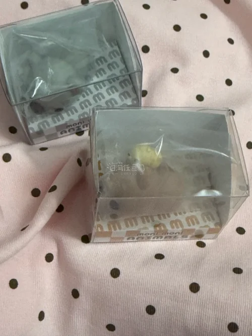 在国内很难买到monimoni，特别有的款式稀少，用挖煤姬很好买到，毕竟价格也不会很高，相较国内的价格好很多。
