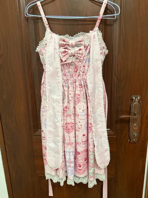 购买超级快 很开心能买到好价的快乐蛋糕小裙子 包装也很好 用着特别舒心呀 会一直使用的 物流速度也很快
