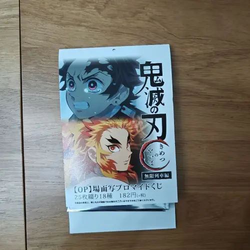 淘到了梦寐以求的相卡，好价收到新品拍立得，挖煤姬用起来非常方便，物品也完好无损安全抵达，这些谷子真是非常貌美呀
