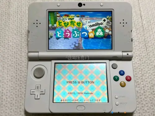 作为3DS收藏玩家，这次收货超出预期！主机成色符合商家说明，无暗病、老化程度轻微，多款正版卡带盒说齐全、品相完好。卖家发货前细节实拍透明靠谱，缓冲包装防护到位，长途运输没有磕碰损伤。开机试玩游戏运行流畅，小周边挂件锦上添花，交易全程省心愉快，是一次很棒的跨境电玩购物...