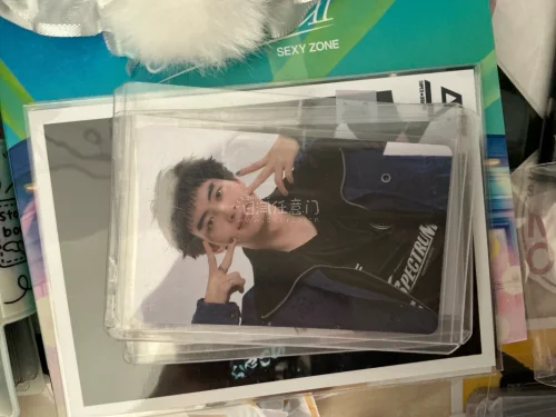 嗯这个tomoya非常的帅气，漂亮，美丽，倾国倾城的颜，然后他也是非常的可爱啊，运费很便宜，我能再买一万张卡