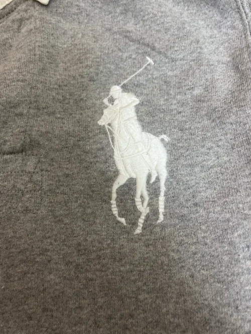 第一次在这个海淘平台淘衣服就很惊喜，海外款式选择多，衣物做工精细没有瑕疵，物流包裹严实，售后贴心，性价比远超代购，会反复回购。
