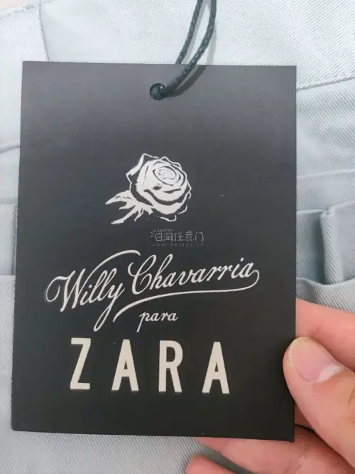 第一次日淘买了件裤子，用挖煤机很方便，尤其是搜索功能特别强大，还能以图搜图，太方便了。付款也可以微信或者支付宝，不用翻墙太方便了。4折买到了联名款的裤子真香啊。运输的包装很严实，虽然只是一条裤子，还是放了气垫，赞一个。