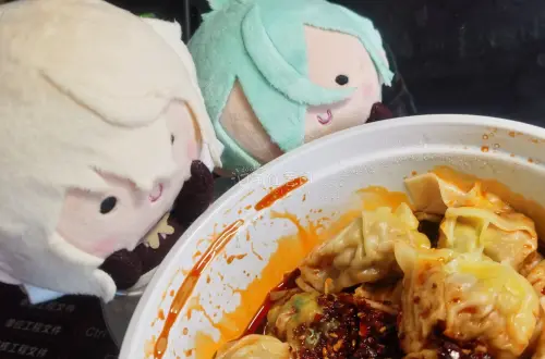 切非常快切到了两个宝宝，竹蜻蜓也很顺利地清关到了手中，实物比宣图还可爱真的太幸福了，我还会继续支持竹蜻蜓的……