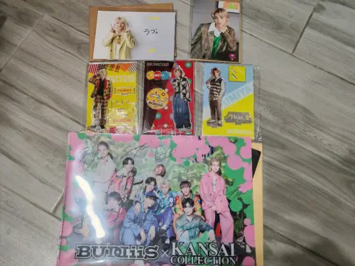这次用的ems物流超级超级快，一周左右就到了。打包得也很好，除了文件夹上面有写小划痕其他的状态都很好没有裂开也没有弯折！新手单机推荐，经常发手续费抵用券，还有各种积分活动可以抵邮费！其实折下来挺划算的真的！