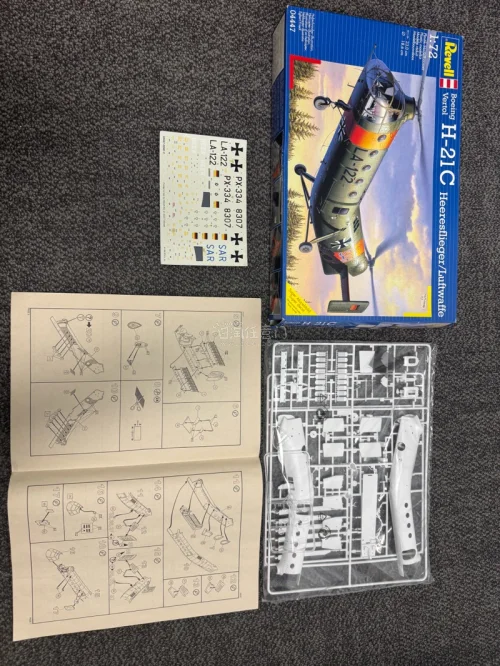 整体保存状态良好，内袋都完整未拆，四台斯巴鲁两张水贴已经发黄长霉，长谷川特色了，两张水贴意外的很完美。四架利华稀有机型保存完好，裸奔水贴也是利华特色了。整体包装完美，无挤压变形，赞一个