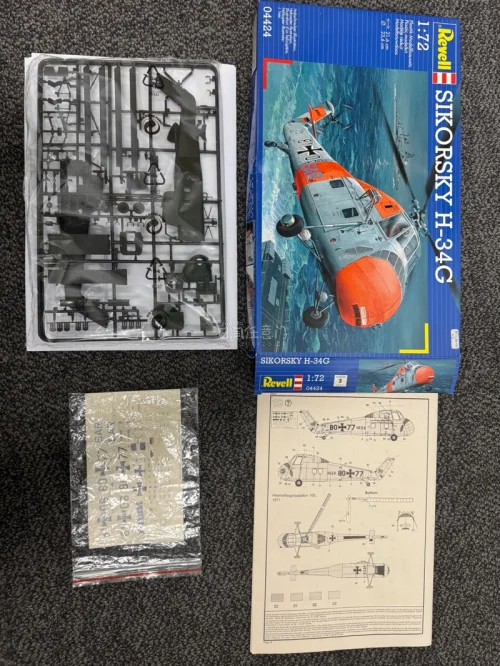 整体保存状态良好，内袋都完整未拆，四台斯巴鲁两张水贴已经发黄长霉，长谷川特色了，两张水贴意外的很完美。四架利华稀有机型保存完好，裸奔水贴也是利华特色了。整体包装完美，无挤压变形，赞一个