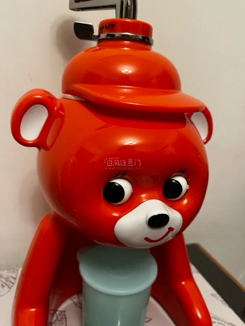终于买到心心念念的小熊刨冰机，国内看了好久都是因为价格不合适所以很犹豫，没想到这里有如此好价果断美美拿下，夏天就要爽爽吃刨冰～