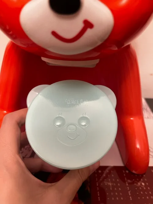 终于买到心心念念的小熊刨冰机，国内看了好久都是因为价格不合适所以很犹豫，没想到这里有如此好价果断美美拿下，夏天就要爽爽吃刨冰～