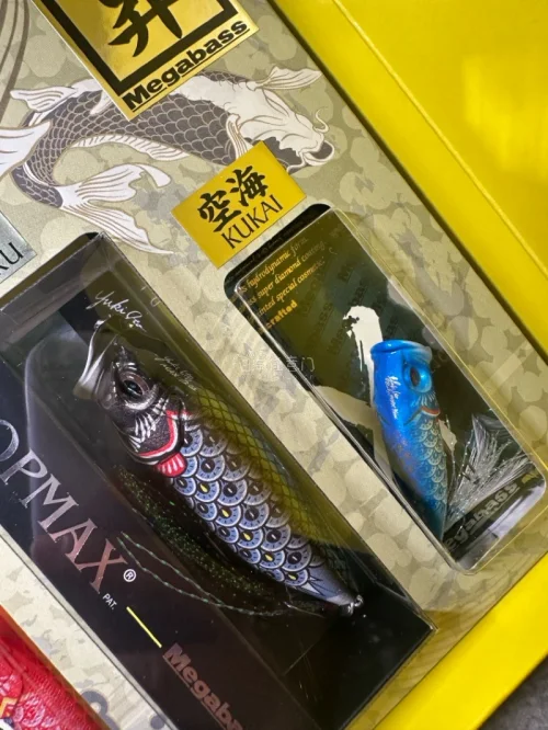 
在这家商店购物，体验新颖有趣，店铺特色鲜明，长期关注这家店铺，每次购物都让人满意，非常喜爱这家店，商品外观吸引人，非常适合我，真的非常喜欢，店家的服务态度令人赞赏，细心耐心，购物体验非常满意！