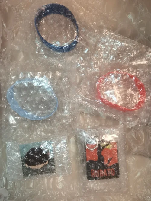 用挖煤姬竹蜻蜓的体验实在太丝滑了！每一步都有清晰通知，让人超安心。竹蜻蜓的包装严实又规整，每件心爱的谷子都完好无损，拆箱时满满幸福感。物流速度比预期快，费用也透明合理，非常满意！