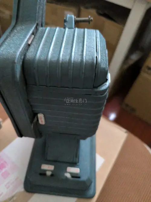 这次没想到这么快就收到货，一星期多,昭和时朝儿童玩具,8mm电影胶片放映机，还有迷你索尼收音电视机,物流速度快而是没有损坏，东西包装严实，功能还没拭。平台购物真方便快捷，航空运及时给力，还会继续支持任意门购物平台!