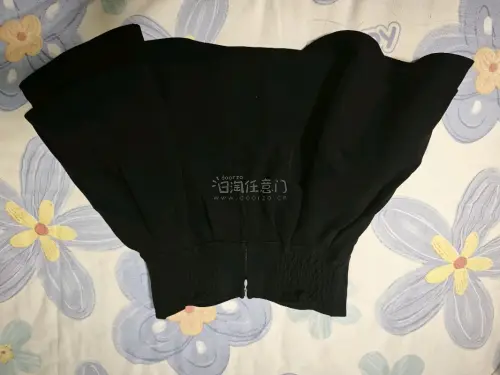 大家好这次是我在挖煤姬购入的日牌半裙，状态很好很合身!穿上也是非常美丽!性价比也很高。
挖煤姬的积分抵扣很划算，合单速度也很快!推荐使用