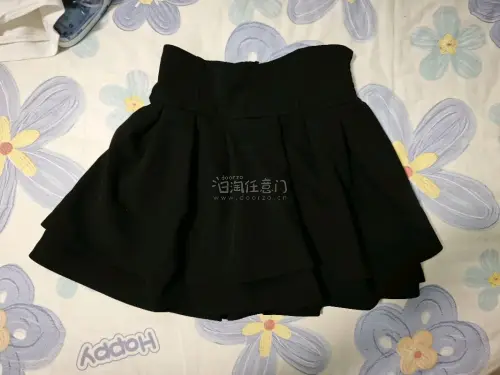 大家好这次是我在挖煤姬购入的日牌半裙马卡龙半裙。是蕾服基础款穿搭的必备之选!裙子状态很好，版型很板正!在煤炉价格也比国内实惠
挖煤姬每次给的积分和券都很大方!性价比最高的APP