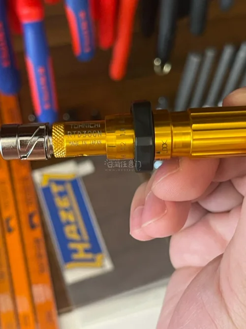 煤炉下单了东日的扭力螺丝刀，适合小扭力精密仪器使用。实耐宝的尖嘴钳，做工还不错，蹲到了合适的价格，山下的批头套筒，一直买这个品牌，精度高做工好，非常满意的购物体验