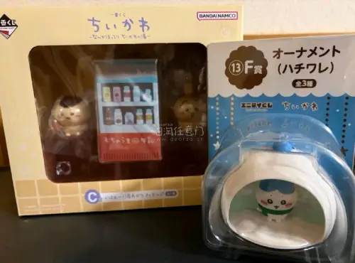 在任意门买了一些chiikawa的周边小物，有乌萨奇，栗子馒头还有飞鼠，都很可爱，顺便还带了一波小八，很满意