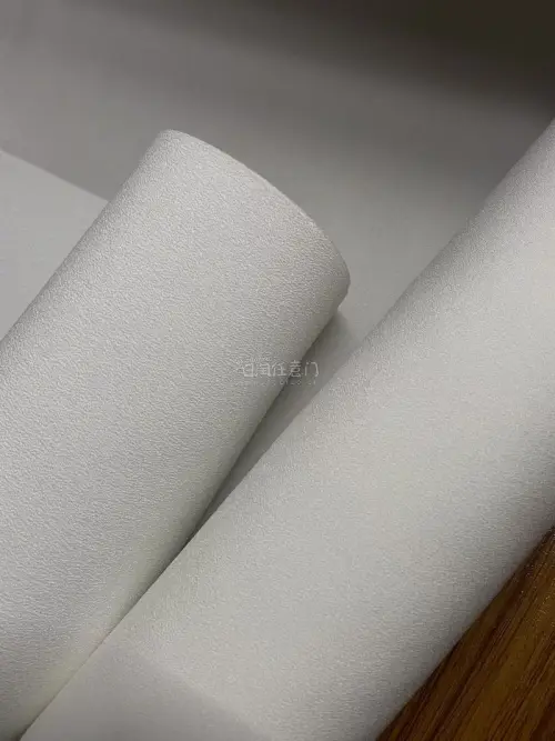 收到了超大一个箱子，布料的盒子没有破损，布料本体也很好。特别特别大一卷布料啊，质感也比想象的好，竹蜻蜓的运费也比想的低
