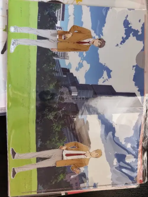 

作为《排球少年》铁粉，这个文件夹完全戳中我！硬质磨砂手感超防折，印刷的乌野全员高清图超燃，日常塞试卷、贴便签都不起边角。疯狂安利给同好，实用和颜值双在线！