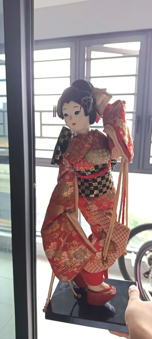 在挖掘姬（挖煤姬）的这次购物体验真的超出预期！入手的娃娃软萌可爱，手感软糯，做工细节精致，实物甚至比图片还要好看。最让我安心的是平台的打包，包装得特别严实，里三层外三层，娃娃在长途运输中完好无损，一点磕碰都没有。物流速度也比想象中快很多，整个下单到收货流程非常省心。...