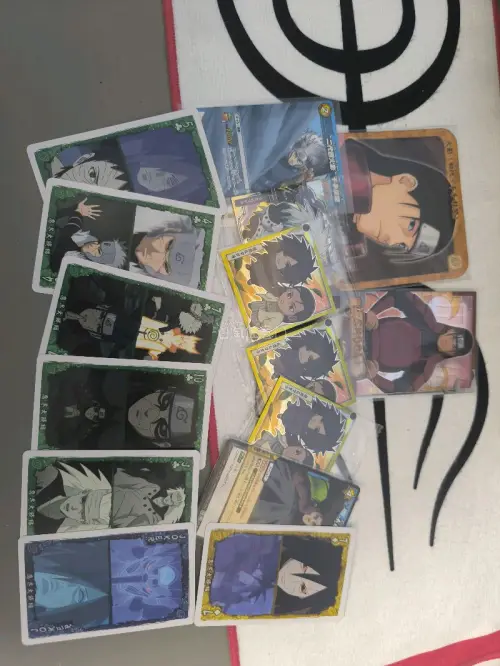 这次海淘体验很不错！入手了火影扑克牌和小贴纸，实物品相很好。扑克牌印刷清晰，人物图案色彩饱满，卡牌厚实。小贴纸图案精致，没有划痕。包装严实，加固到位，运输途中没有磕碰。称重透明，物流更新及时，整体购物很安心，很满意这次。
