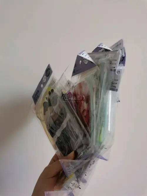 棋魂同一个角色的拍立得切了一整天套，很方便，同时还购入了一堆百元店的袋子，装各种各样的谷都很方便，回来第一时刻就拆了拍拍拍，太美了，分享一下