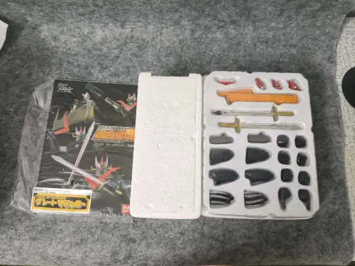 这次在任意门代购买的是很老的玩具超合金魂大魔神，老玩具做工扎实，任意门的打包也很好，到货没有问题很棒！