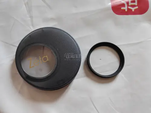 为了配合老镜头的收藏，特地买了一些复古的老滤镜。什么牌子都有，价格比国内直接买要便宜不少。算上运费也还很划算。