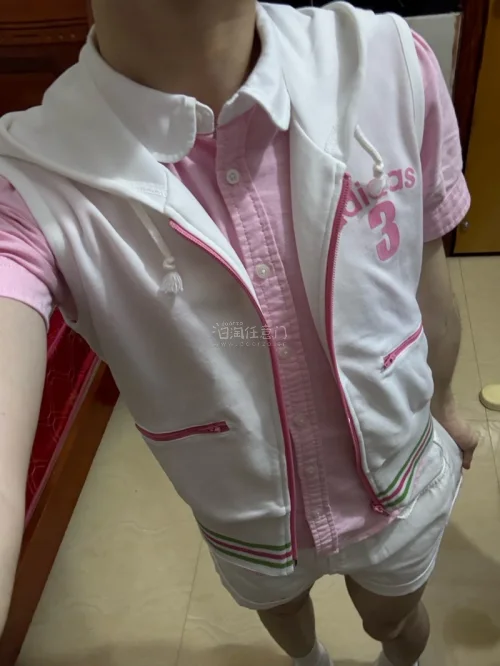 买了好几件美萌的衣服呀，挖煤姬真的是特别好用，每次切煤都用挖煤姬，积分的奖励机制也非常好用，这次用积分抵了好多，希望挖煤姬能继续开发新功能