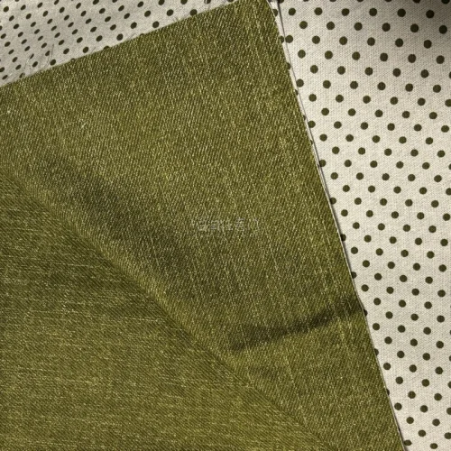 挖煤机上淘的这箱8号布料太值了！
满满一箱波点格子配布，到手全是露香正品，质感超乎预期。格纹线条利落，波点印刷清晰，摸得到的好品质。
拆箱时每块都爱不释手，配色经典百搭，做拼布或包边都绝佳。这种性价比和惊喜感，也就挖煤机能给了，已火速关注卖家，必须回购！