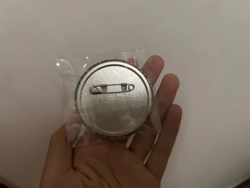 合单的时间稍微有点慢了，不过箱子运回来的时候很完整，没有破损，路飞和佐助都很可爱，包装的也比较好，不错的体验