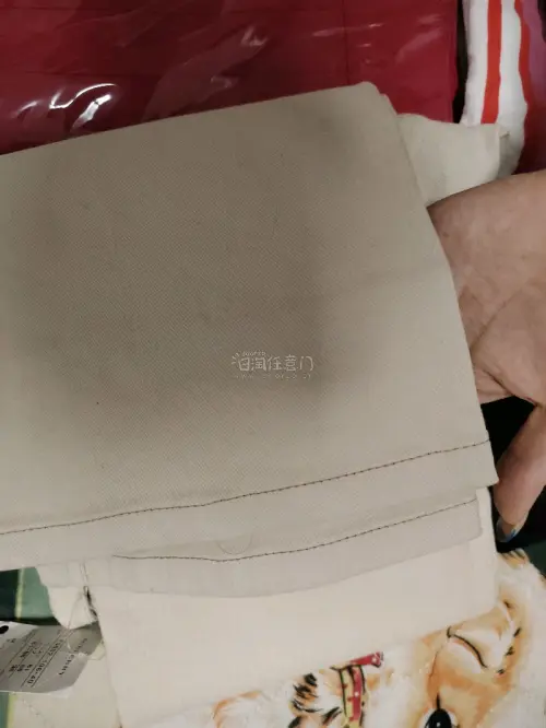 这次分享的是切的几件短袖和长裤，品相很好甚至有全新带吊牌的。挖煤姬可以参与活动攒积分，积分可以抵扣国际运费。我这次走的是EMS路线，合单审核发货运输清关都很快，总之是很满意的一次切煤。