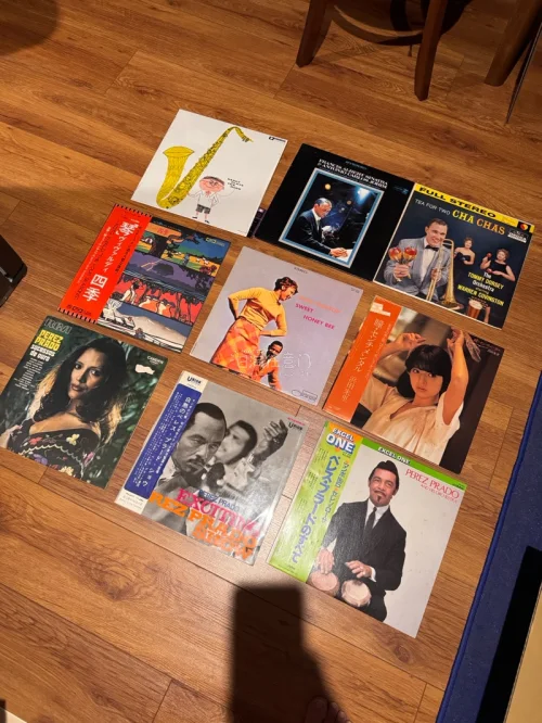 本次又通过日淘任意门购入一些黑胶唱片和 CD， 下单时可以使用免手续费或满减的折扣券， 从购买到入库很迅速， 免费合箱还是控制在 10 个包裹内， 并且选择未保留原始包装。 因考虑到最近天气原因，又选择了箱外气泡膜加固。 本次海运时间正常，三周无税到手。 外箱有轻微...