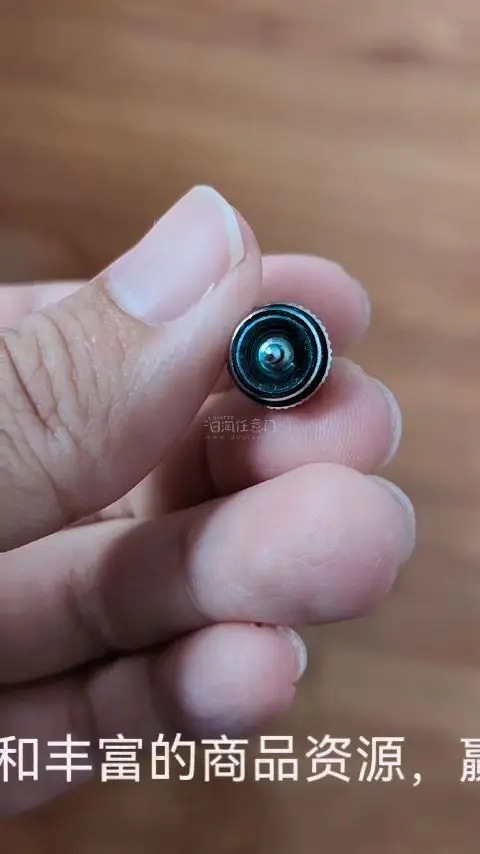 日淘任意门，这一创新性的平台，以其卓越的服务和丰富的商品资源，赢得了广大消费者的喜爱与信赖。它不仅仅是一个购物渠道，更是一个连接全球好物的桥梁，让消费者在指尖轻触间，便能探索到世界各地的精致商品。
快门增高按钮（也称快门按钮延长器或快门增高帽）是一种安装在相机原有快...