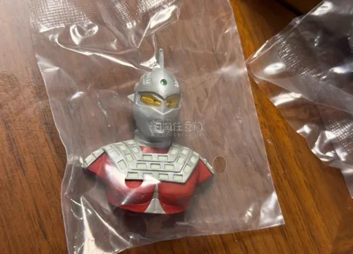 每个月都要在挖煤姬上海淘几次玩具，这次买的是新产品一番赏系列的冰箱贴。因为国内没有发售上新，就选择了海淘，这一次选择的是足蜻蜓系列，速度很快，费用便宜，爆赞。