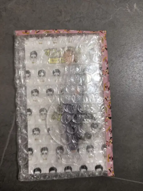 第一次用挖煤姬切立牌大成功！挖煤姬是一个简洁明了的海淘平台，有一键翻译功能，切的时候有免手续费劵，走的竹蜻蜓路线，用了泡沫纸包裹，速度很快，合单后大概一周就收到了，立牌完好无损。