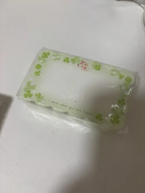 每次一玩树枝就要上挖煤姬找找有没有有意思的东西，这次切了一番赏的，真的非常非常喜欢一番赏，超级可爱，还切了一些便签，真是太美了，好适合用来当作赠语便签，简直是回忆高中了，要是我当时会挖煤，我一定会给朋友们都美美写寄语的
