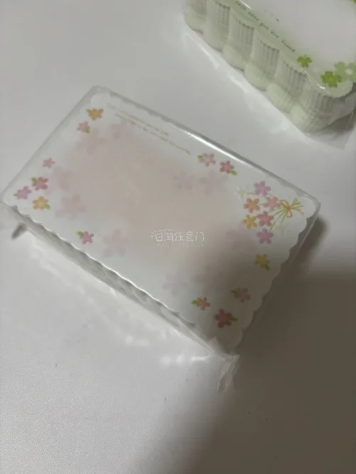 每次一玩树枝就要上挖煤姬找找有没有有意思的东西，这次切了一番赏的，真的非常非常喜欢一番赏，超级可爱，还切了一些便签，真是太美了，好适合用来当作赠语便签，简直是回忆高中了，要是我当时会挖煤，我一定会给朋友们都美美写寄语的