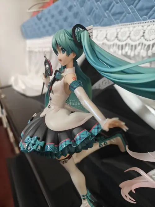 这个手办真的太惊艳了！从开箱起就是满满的惊喜，包装严丝合缝，完美保护了每一个细节。涂装工艺堪称一流，色彩过渡自然，光影效果处理得极其细腻，连发梢和衣角的微小褶皱都栩栩如生。角色神韵捕捉得特别到位，无论哪个角度观赏都充满动感，完全还原了心目中的形象。材质用料扎实，拿在...