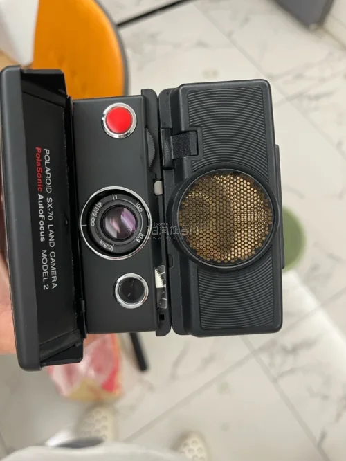 一直都很喜欢宝丽来，在挖煤姬终于买到这一款机器50多年的宝丽来机器。尼康F2也是机械胶片机的巅峰之作。