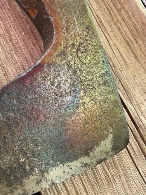 很好的、确实是古老斧头、古朴庄重的自然风貌、确实是有年代感、感谢任意门提供优质高效产品和服务，如果遇到喜欢的古老的古物件还会继续选购。