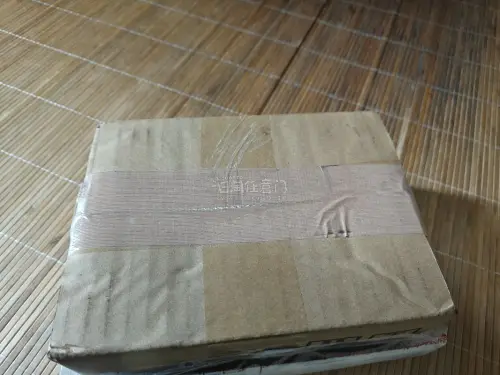 物品早上收到，中午回来打开包装一瞅不错啊！包装得挺好的，线材也很新。长度也合我意！整过购物过程挺好的，从日本回来时间上比以前快了。跟国内比的话物品质量好很多，价格也有优势。最关键的是服务质量比国家某鱼好，没有乱七八糟的人和事。也没有到手刀啊什么滴！购物过程让人舒畅。...