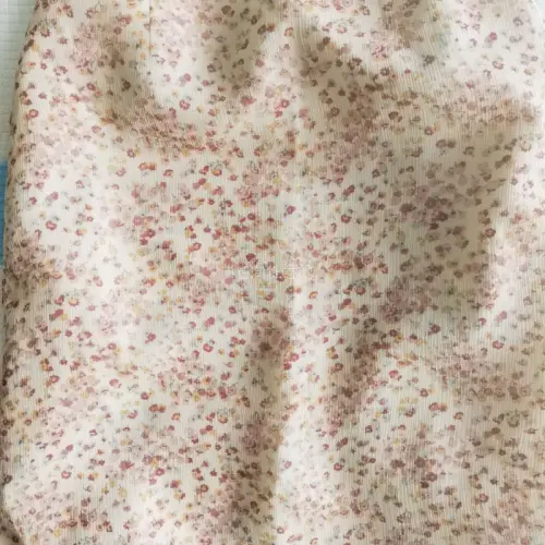 特特特别开心买到一台成色特别新的奥巴，还有碎花裙子。sm2的连衣裙。喜欢喜欢。翻了好久终于看到了一台好新的奥巴。还切了一台fe190，后续可以蹲蹲