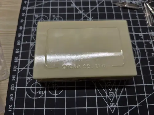 筛选商品或卖家的方法：
 一般屏蔽了的，不用留念。如果是个人卖家可以还价，如果是列成商品的，就看着买了。
 分享如何淘到心仪的商品：
 正常搜喜欢的文具，有米有卷就买，没米没卷加入收藏。没太多米有卷试试还价，200～300日元还是很爽快的。
 对了，拍卖记得看运费₍...