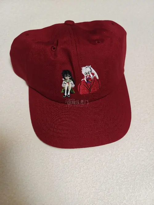 这次买的品类非常丰富，有衣服帽子，色纸，玻璃杯等等
挖煤姬的加固防护依旧做得很到位，所有东西都完好到达，每次买卡片或者杯盘这种易碎脆弱的东西挖煤姬都打包的很好
原画色纸和玻璃杯都十分貌美
还淘到了全新的国内买不到的联名衣服
喜欢?