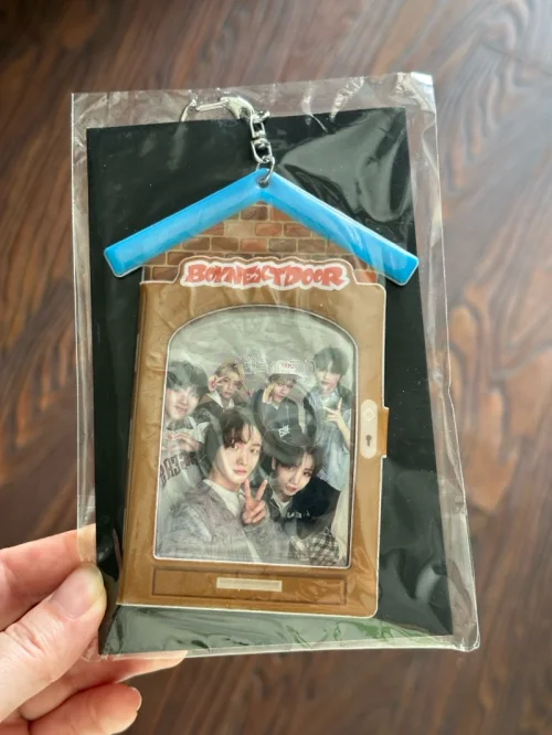 三次收到的外箱都是非常完好的，碰到的樱花妹也是都不错，目前没有错发漏发，包装也算安全整洁，还有手写小卡片。希望自己的切煤运气一直这样好下去。
这次有遇到没有“竹蜻蜓”标识的，但其实能看出来原包装未拆以及有标签，所以工单申请了一下竹蜻蜓解禁，很快就成功了。