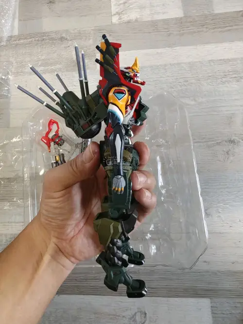 二手模型成色很棒，和商品图片描述基本一致，没有隐藏瑕疵。转运加固到位，历经海运颠簸完好送达，这次海淘体验很不错。